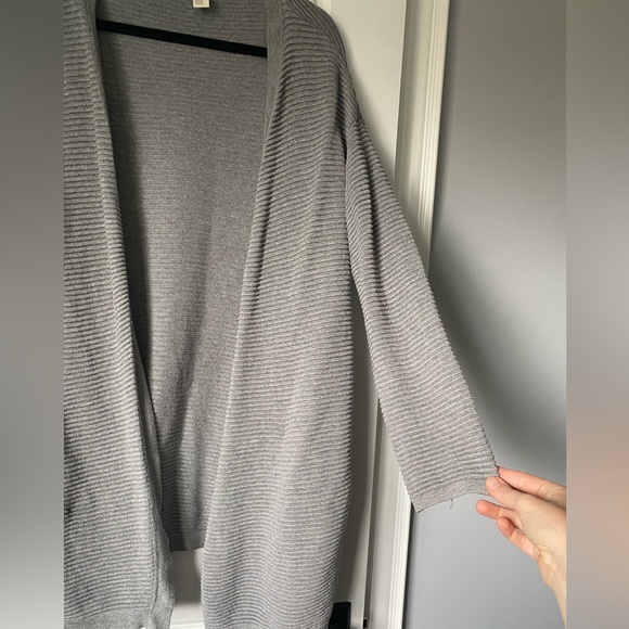 H&M Grey Ribbed Cardigan - Picture 2 of 5